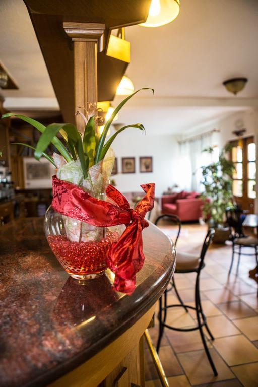 Hotel Petit Foyer Pollein Ngoại thất bức ảnh