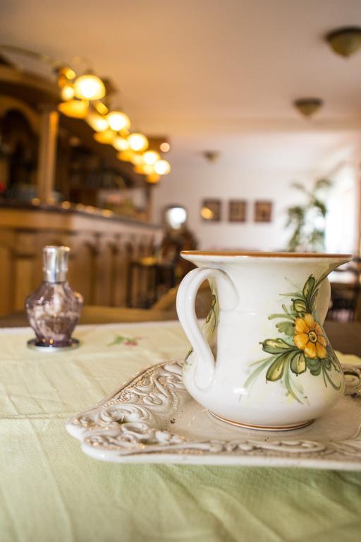 Hotel Petit Foyer Pollein Ngoại thất bức ảnh